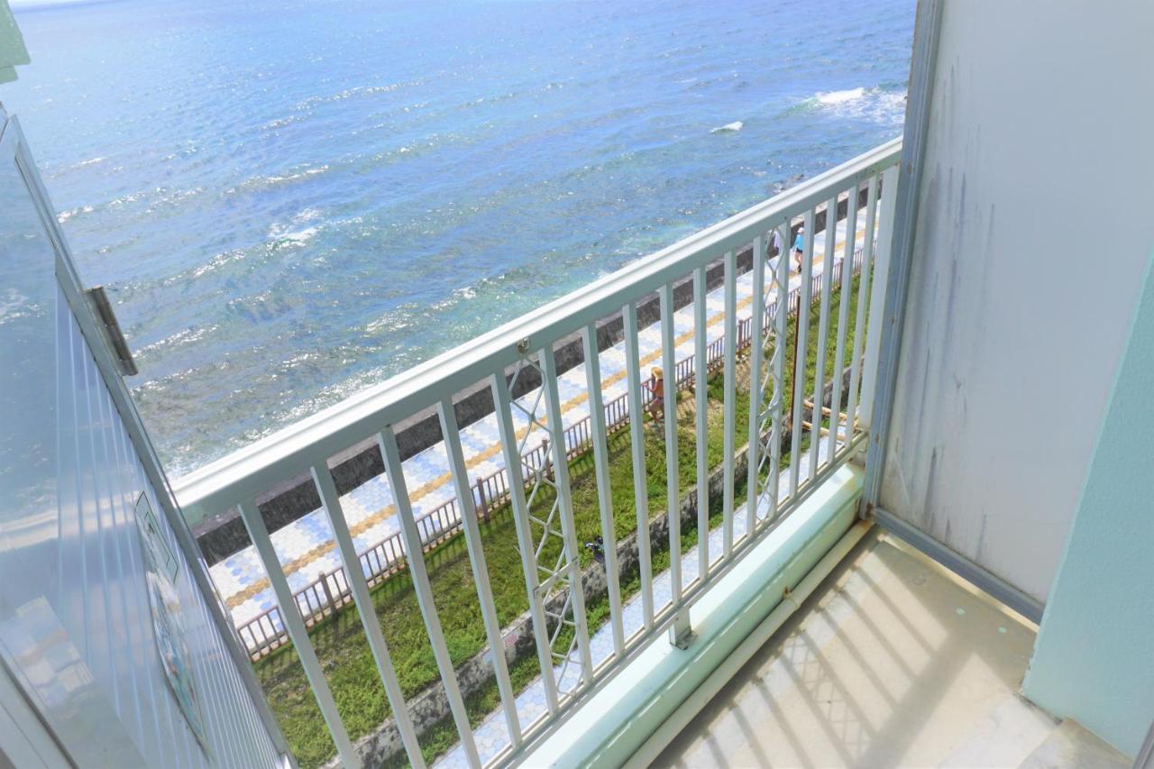 Okinawa Ocean Front Hotel Csatan Kültér fotó