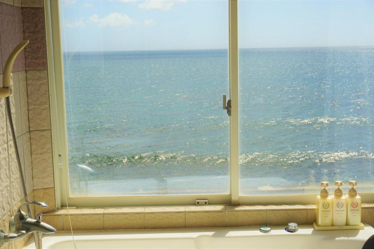 Okinawa Ocean Front Hotel Csatan Kültér fotó