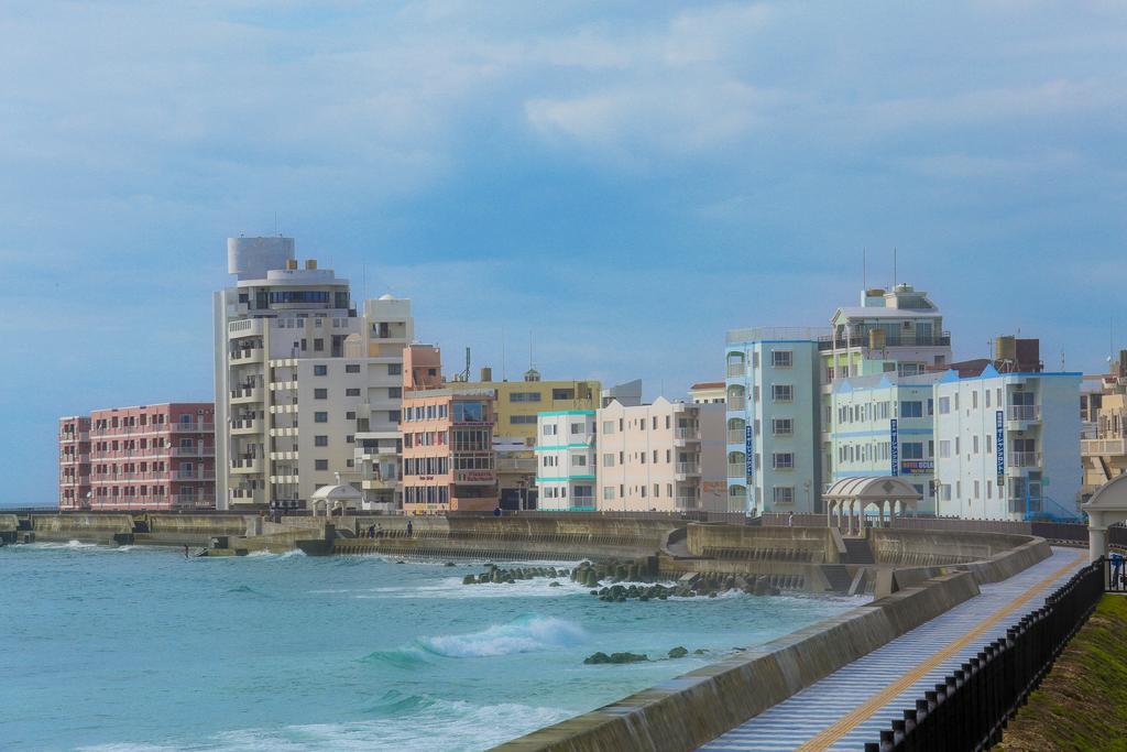 Okinawa Ocean Front Hotel Csatan Kültér fotó